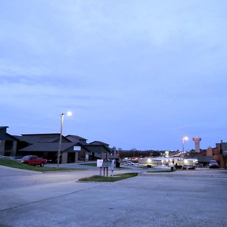 Golden Sunflower'S Apt C1 Lawton Exterior photo