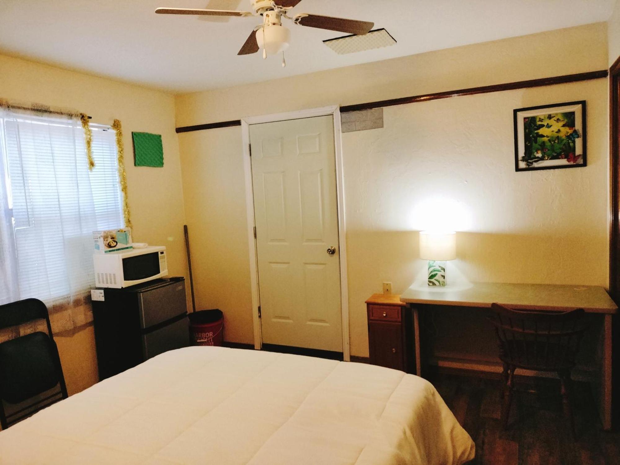Golden Sunflower'S Apt C1 Lawton Exterior photo